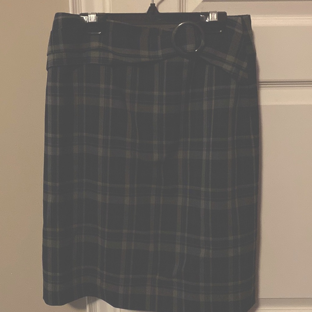 Stylish skirt by Alex Marie size 4 petite